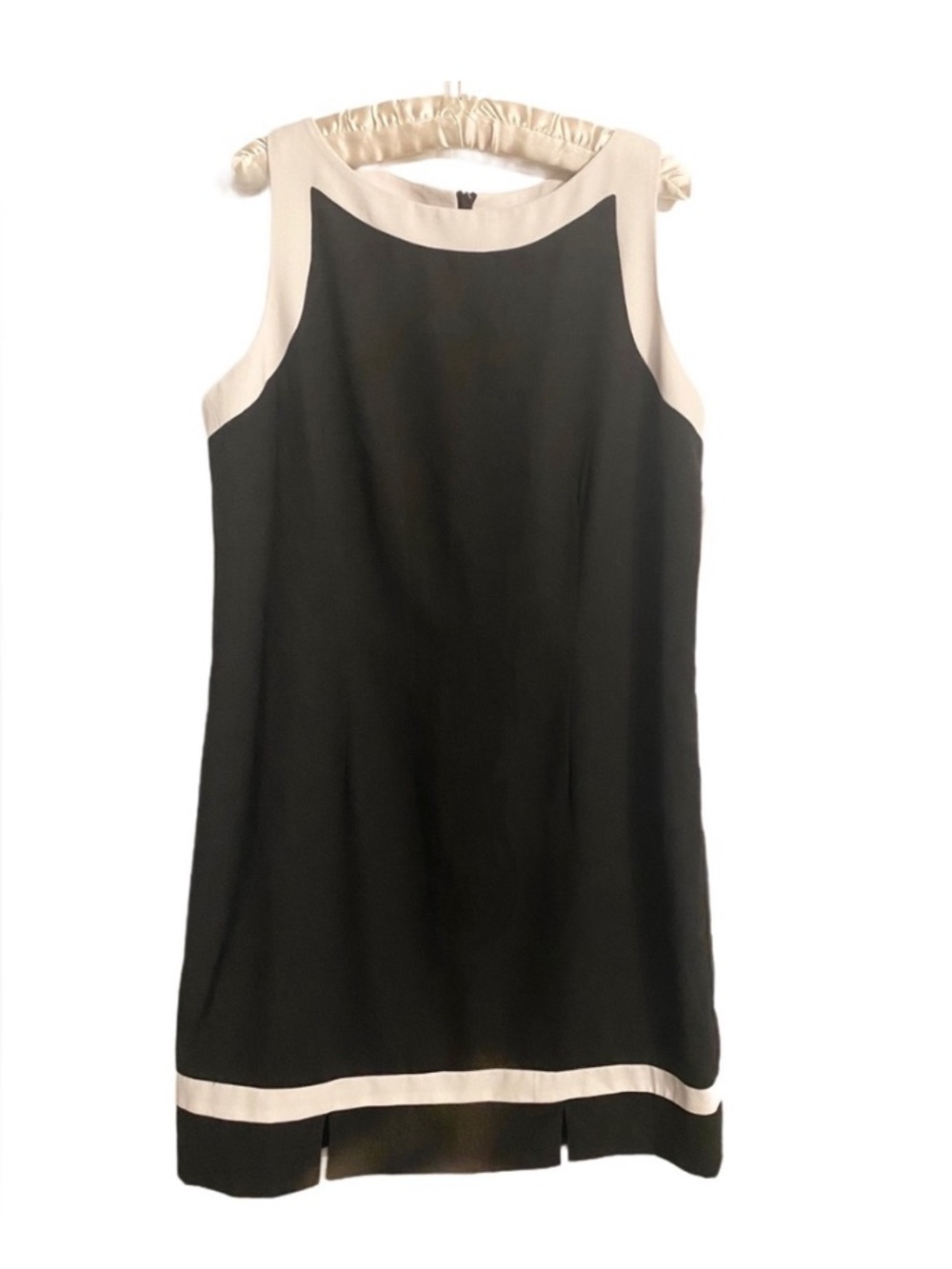 NWT Black And White Fully Lined Sleeveless Dress Size 16